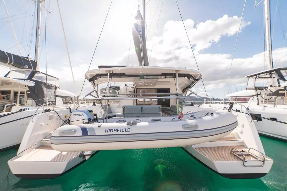 Lagoon 42