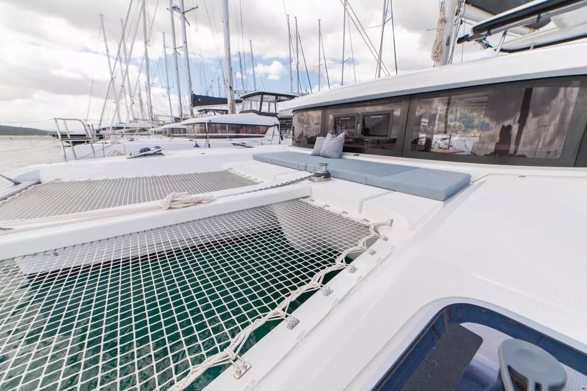 Lagoon 42