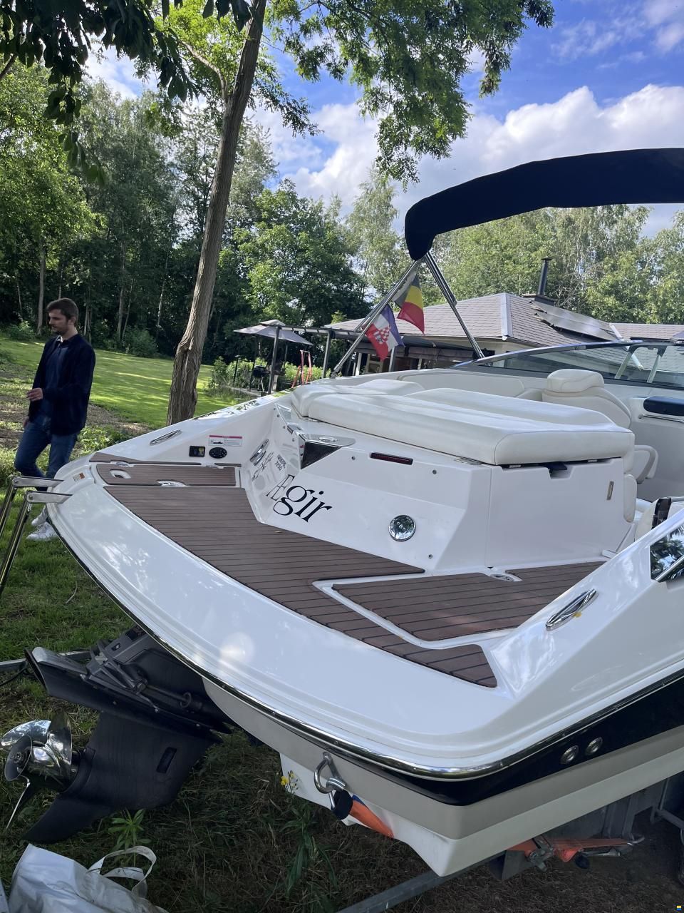 Regal 2250 Cuddy