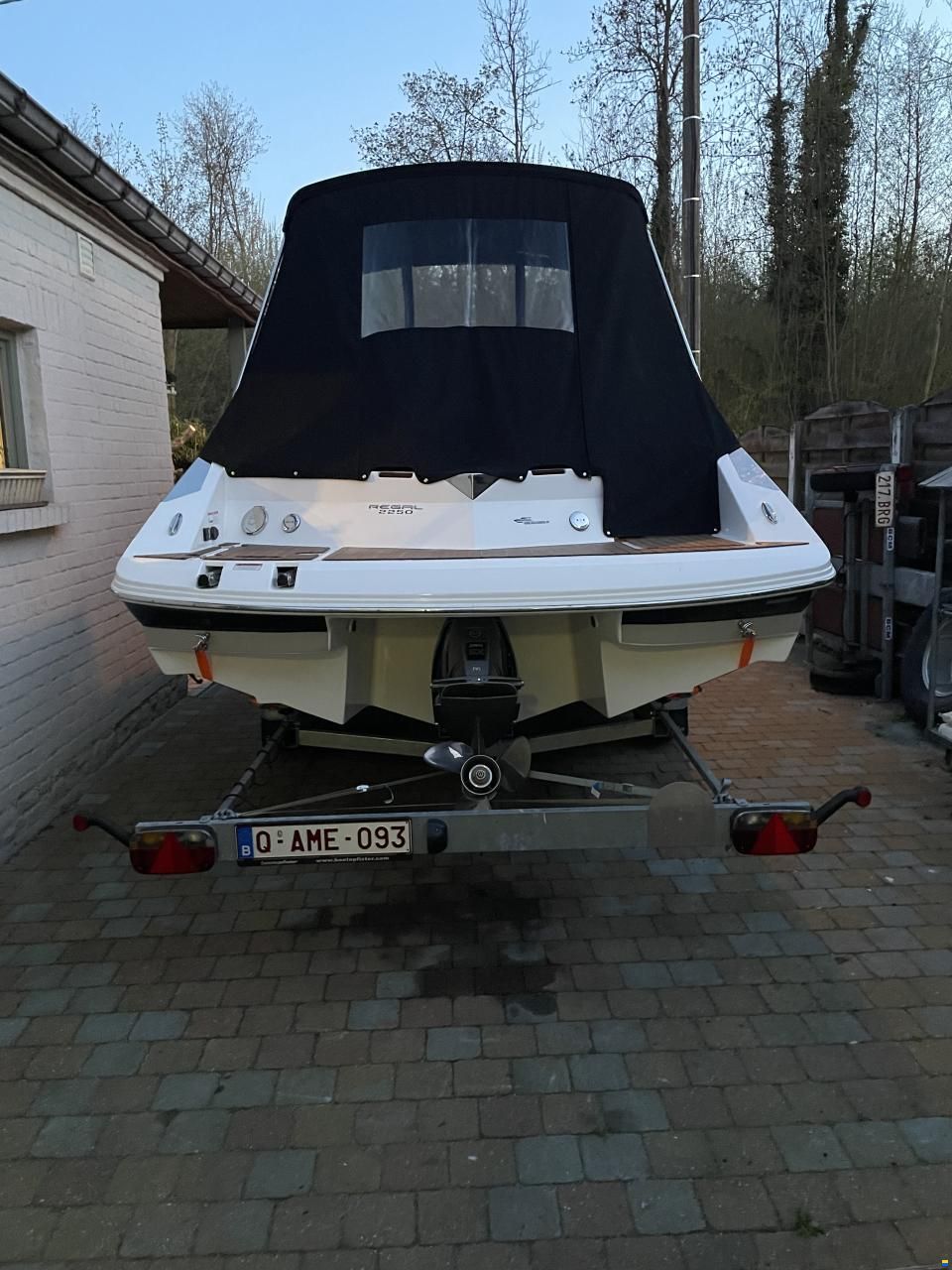 Regal 2250 Cuddy