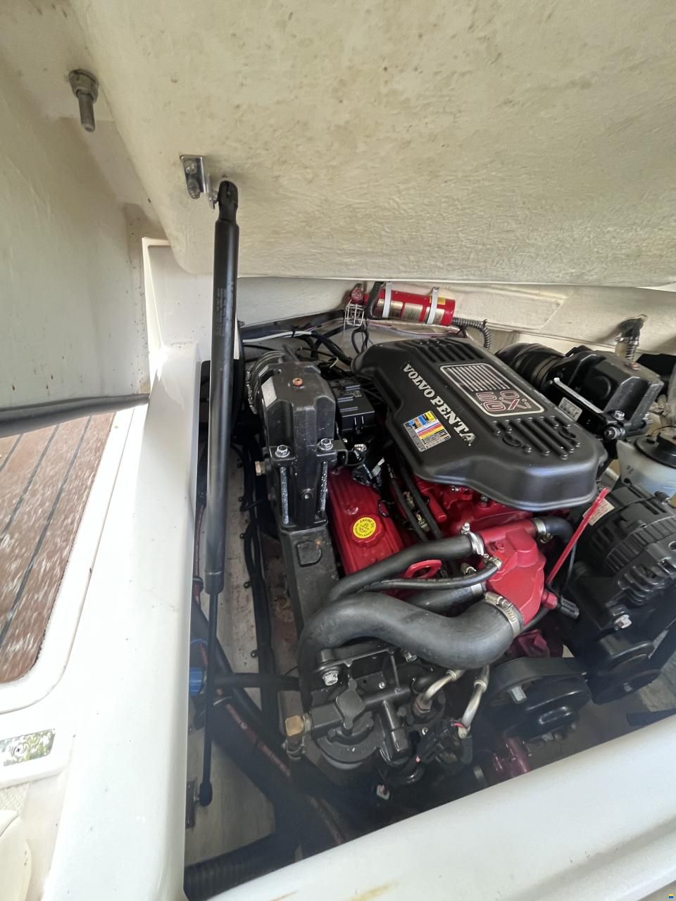 Regal 2250 Cuddy