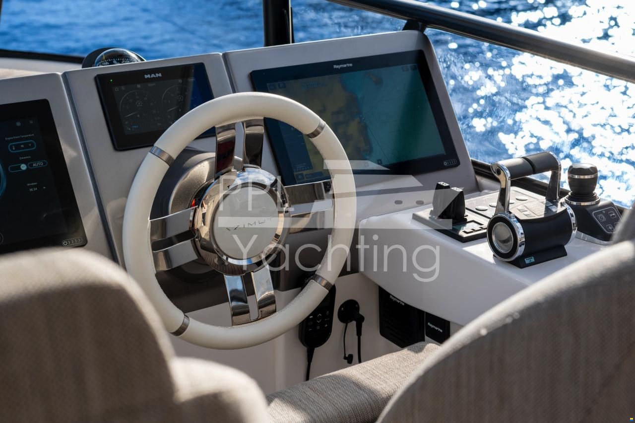 Azimut Magellano 66