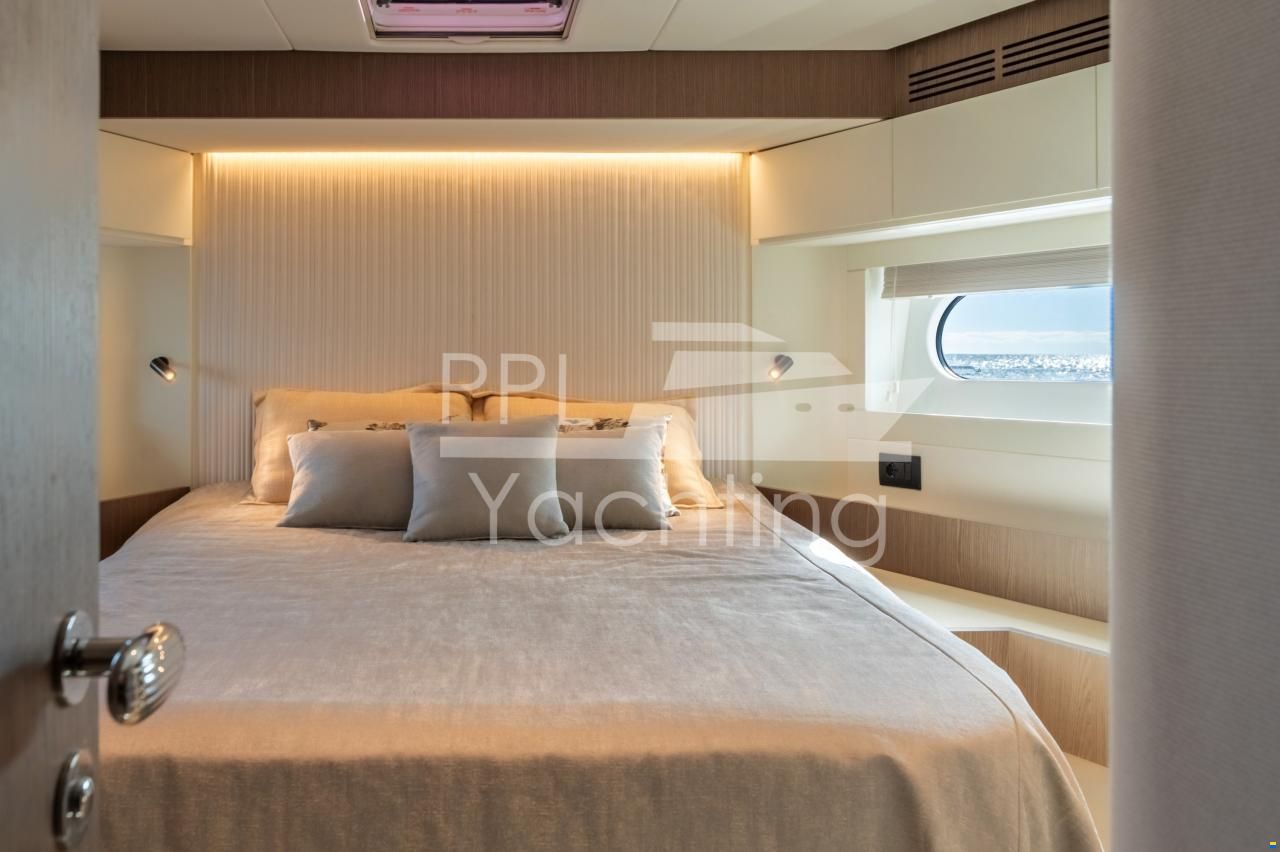 Azimut Magellano 66