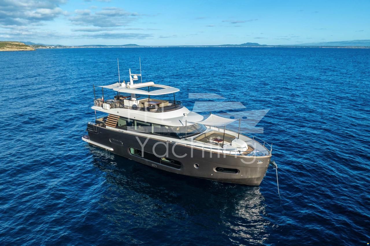 Azimut Magellano 66