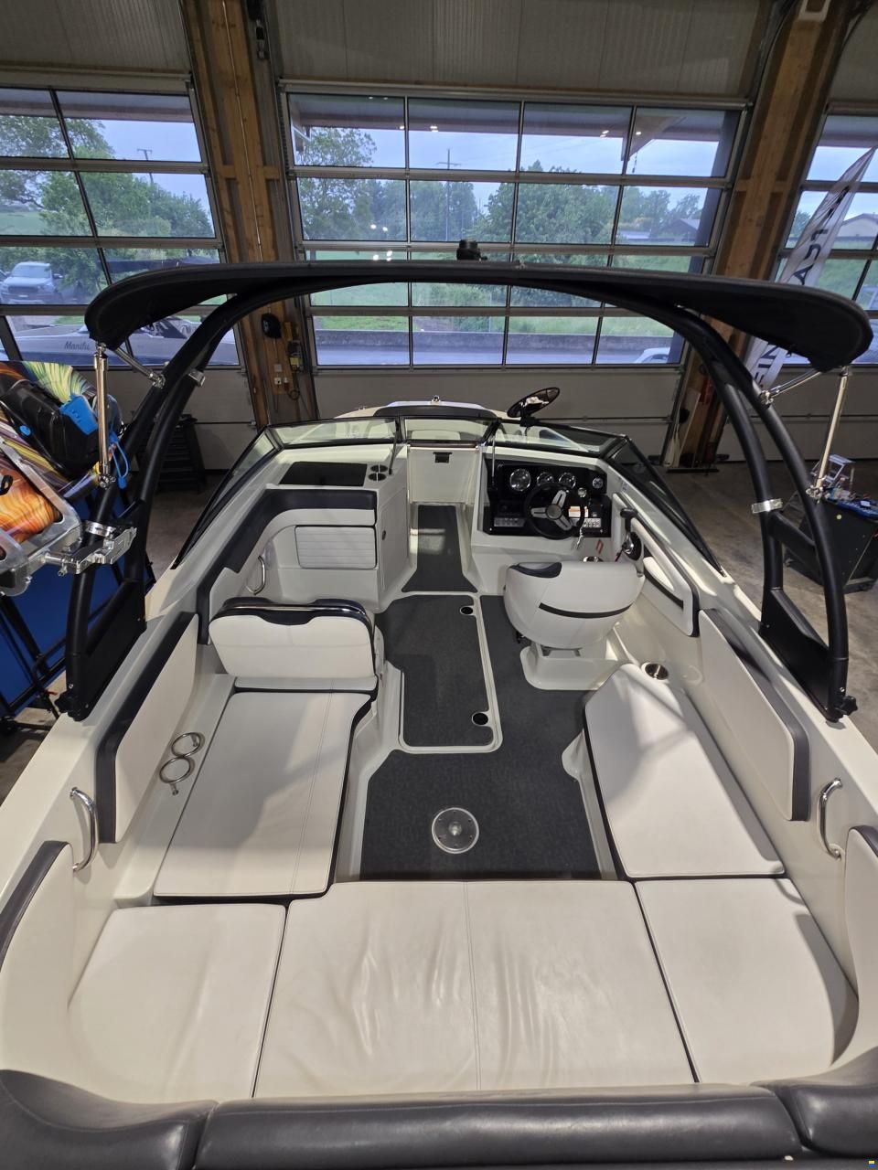Sea Ray 210 SPX