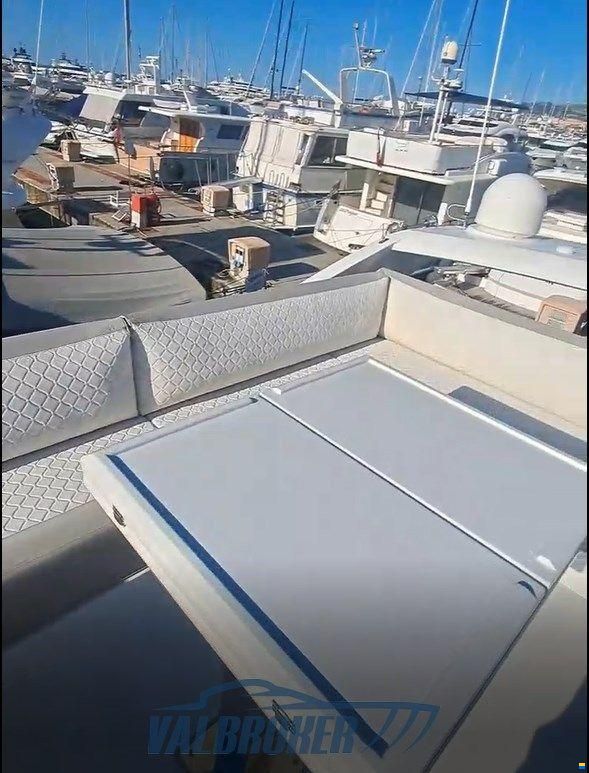 Galeon 460 fly