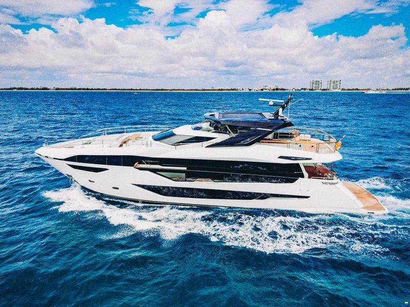 Sunseeker 100 Yacht