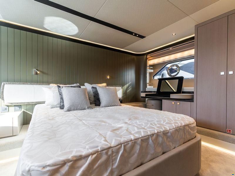 Sunseeker Manhattan 68 MKII