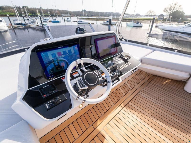 Sunseeker Manhattan 68 MKII