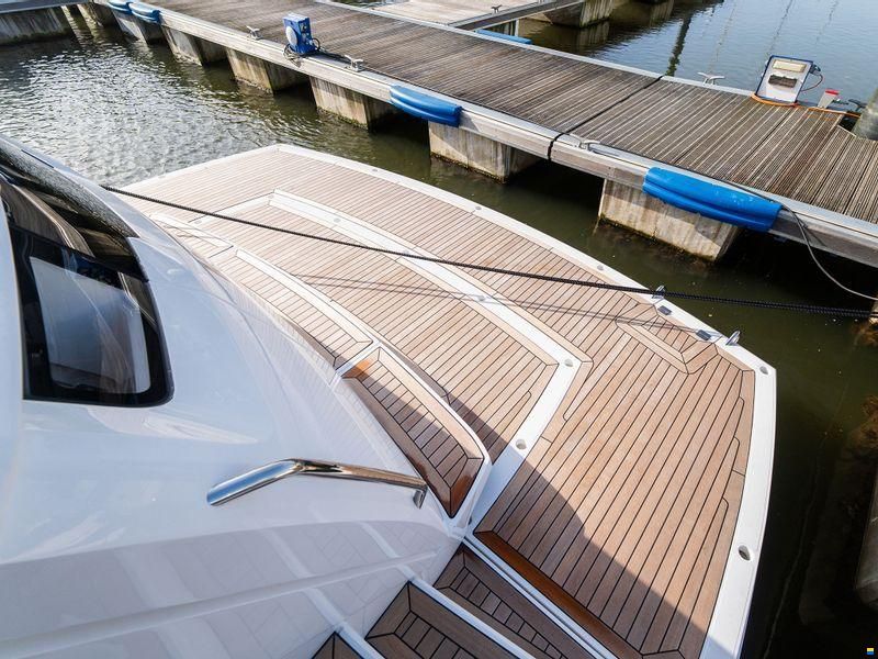 Sunseeker Manhattan 68 MKII
