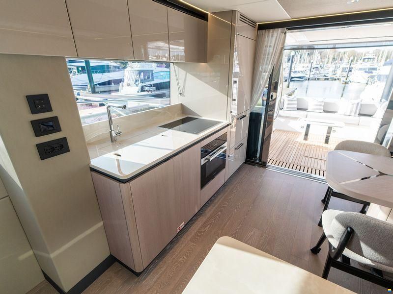 Sunseeker Manhattan 68 MKII