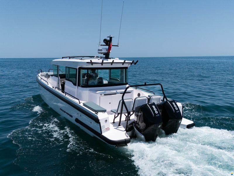 Axopar 37XC Cross Cabin