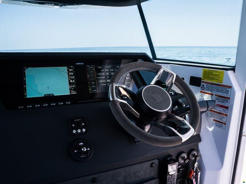 Axopar 37XC Cross Cabin