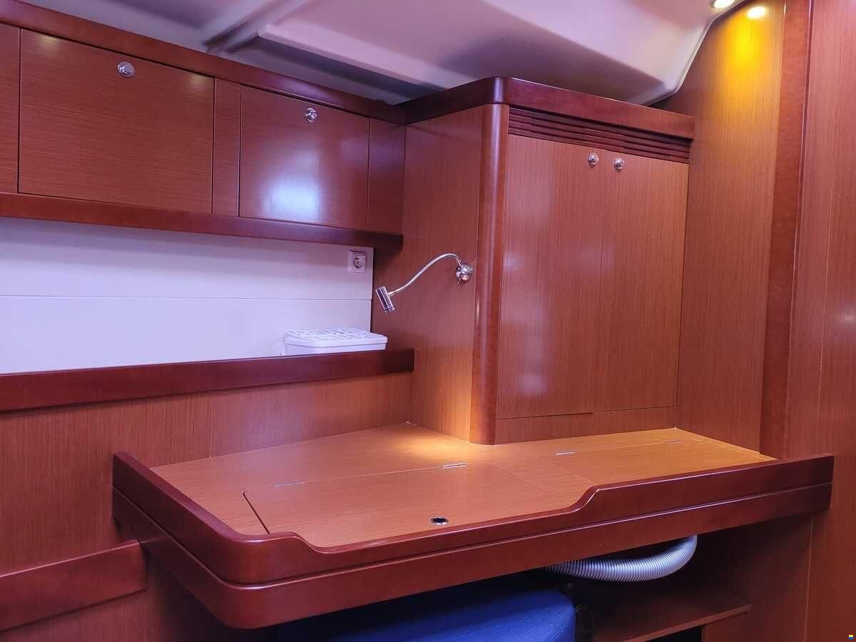 Beneteau Oceanis 54