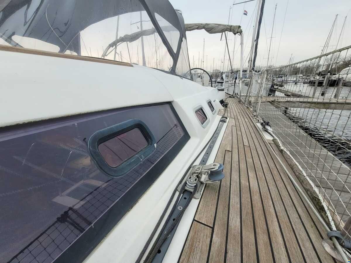 Beneteau Oceanis 54