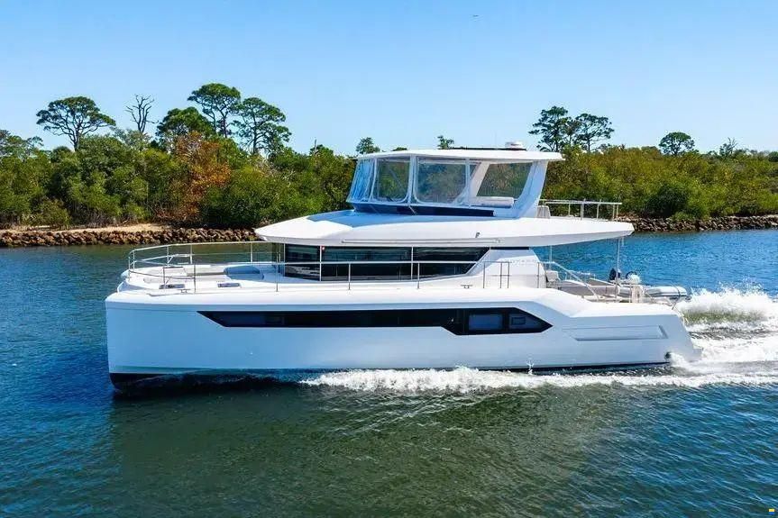 Leopard 53 Powercat