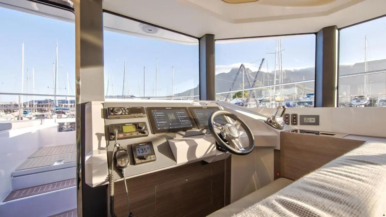 Leopard 53 Powercat