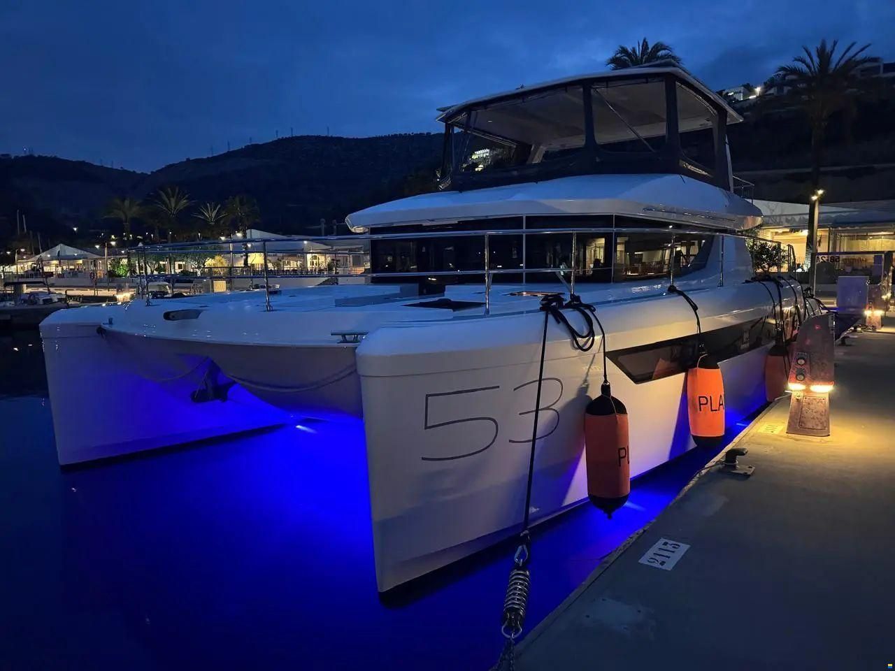 Leopard 53 Powercat