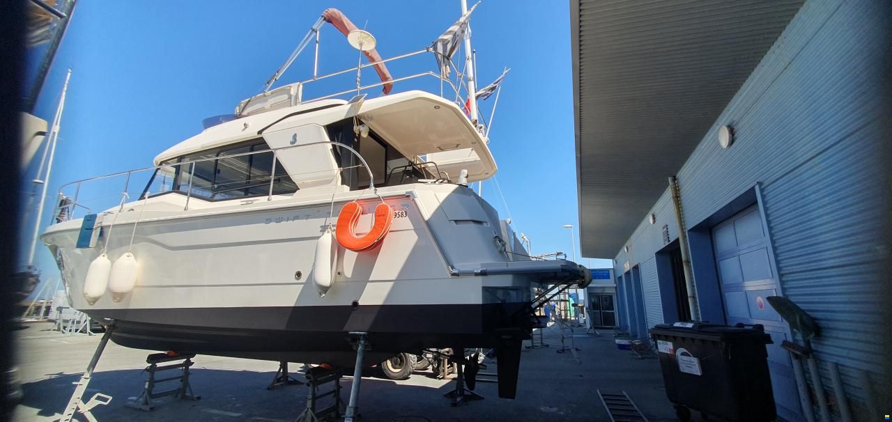 Beneteau Trawler 30