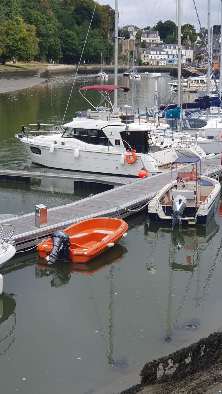 Beneteau Trawler 30