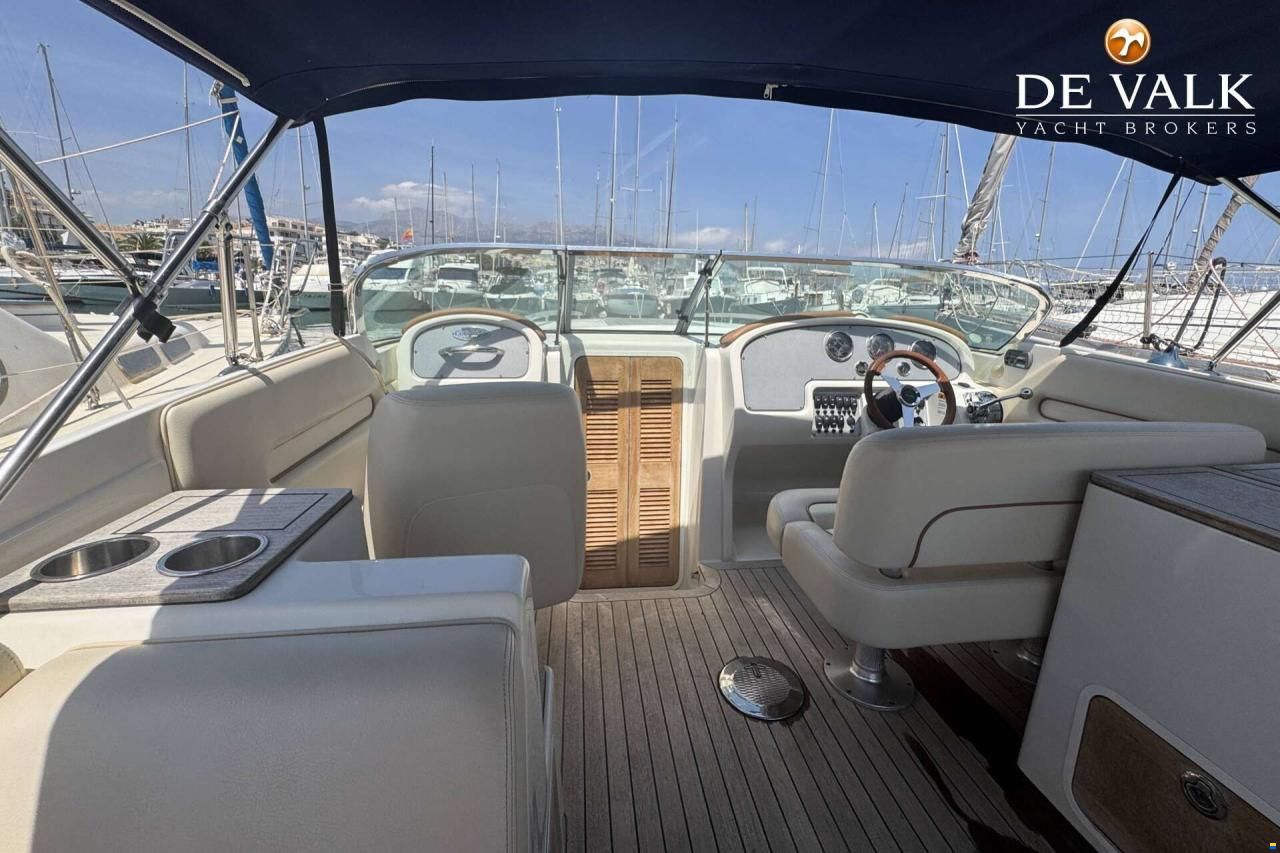 Chris Craft Corsair 28