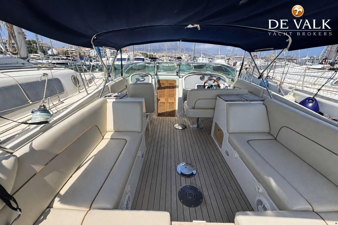Chris Craft Corsair 28