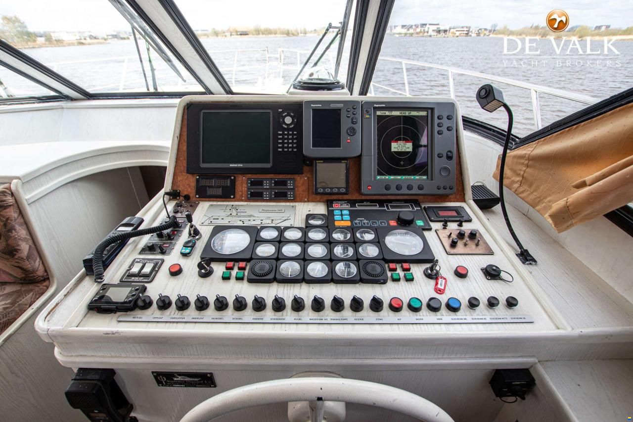 Neptunus 145 Flybridge