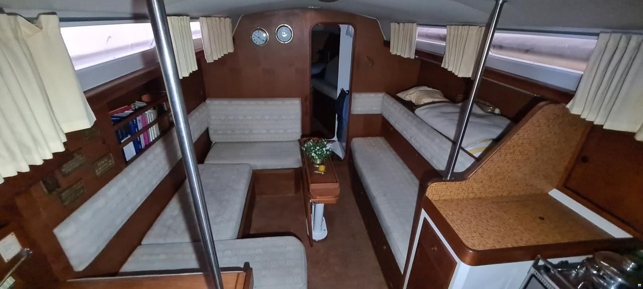 Camper & Nicholsons 35