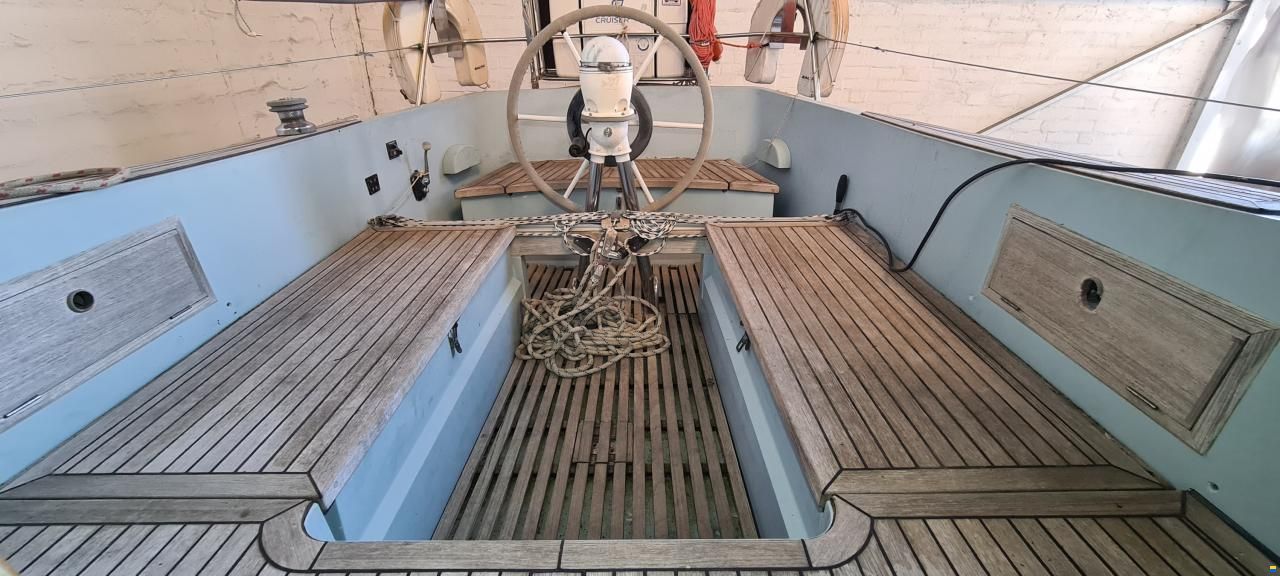 Camper & Nicholsons 35