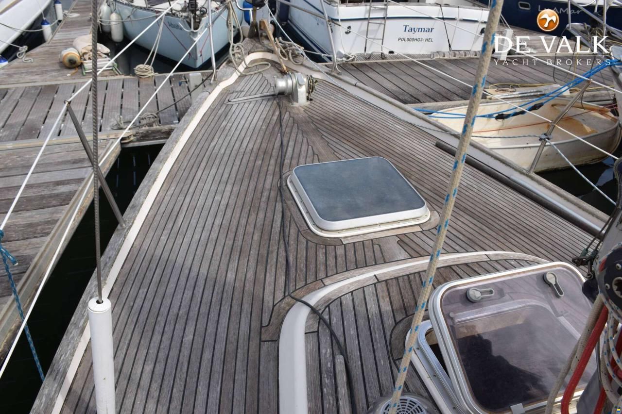Hallberg-Rassy 352