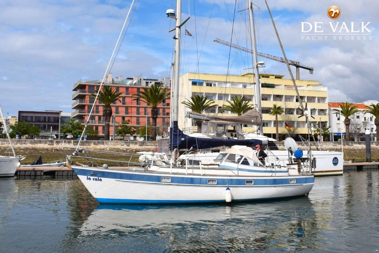 Hallberg-Rassy 352