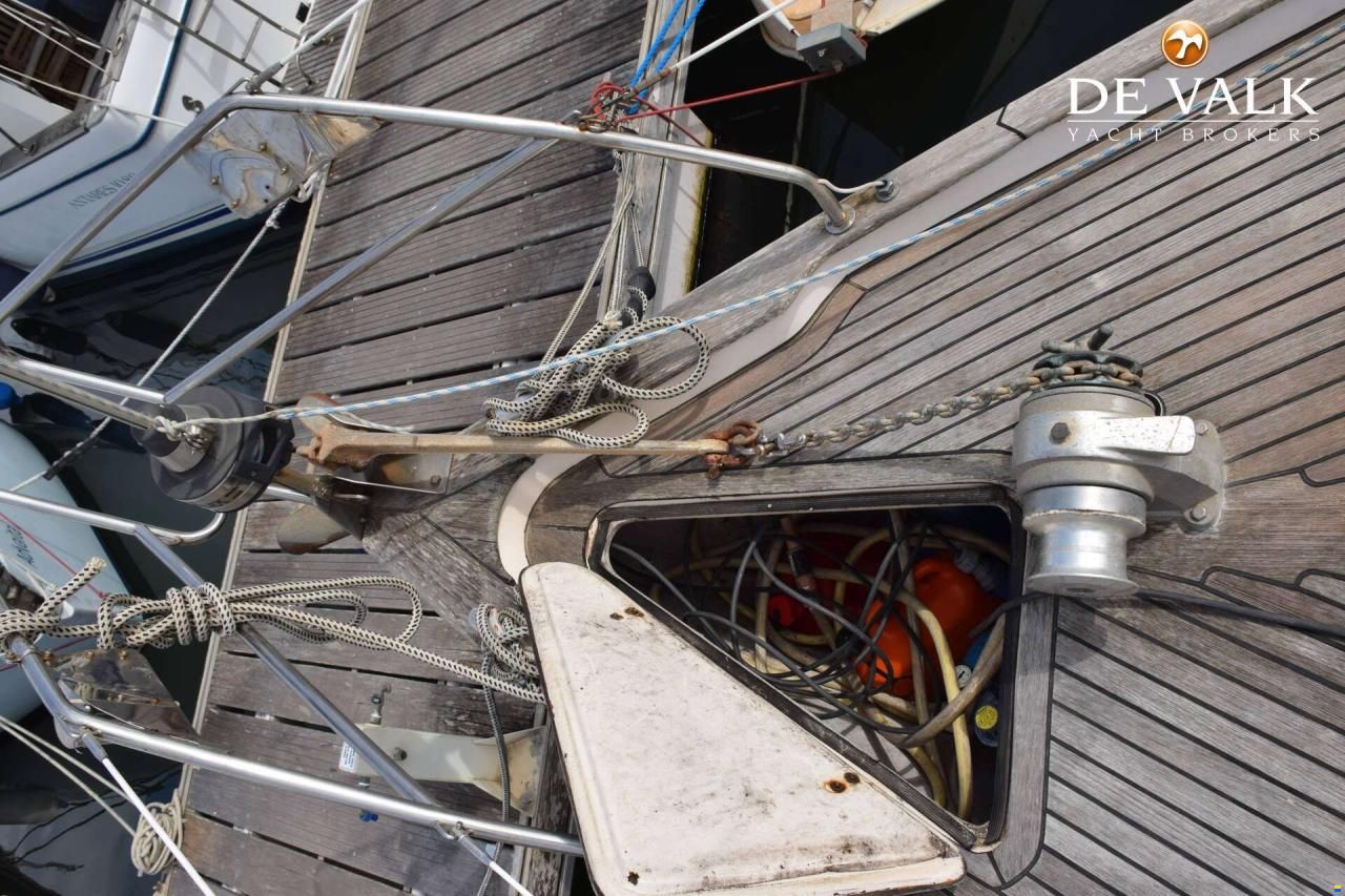 Hallberg-Rassy 352