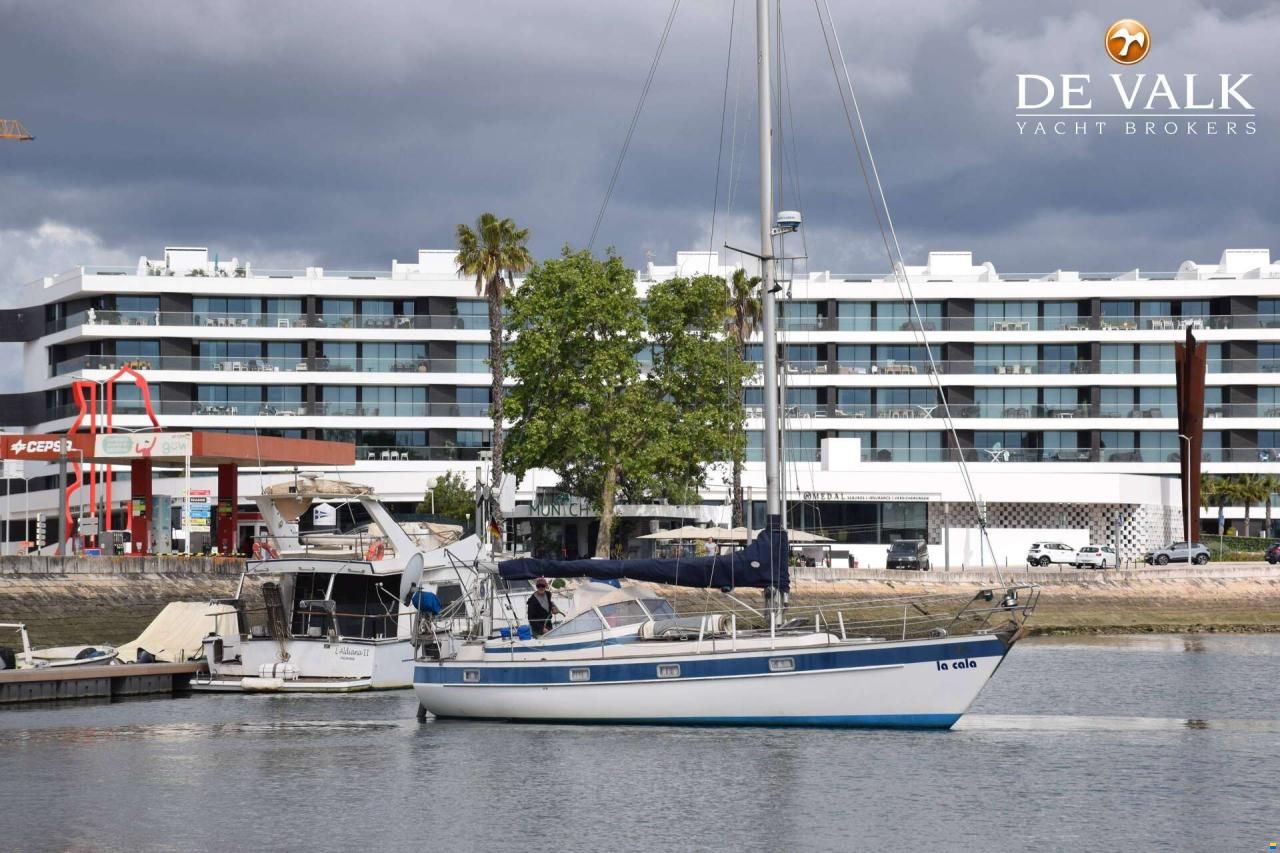 Hallberg-Rassy 352
