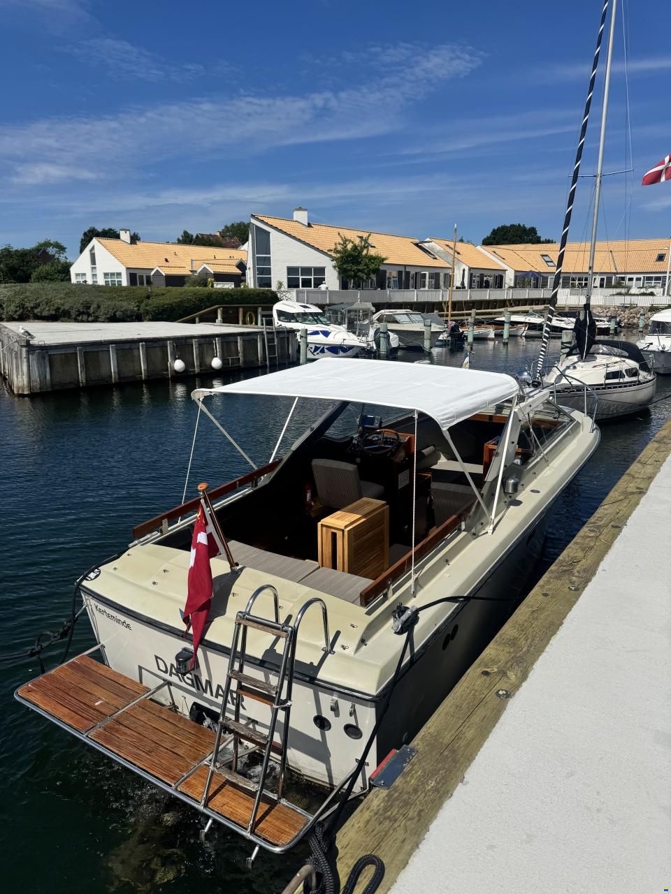 Coronet 24 Midi