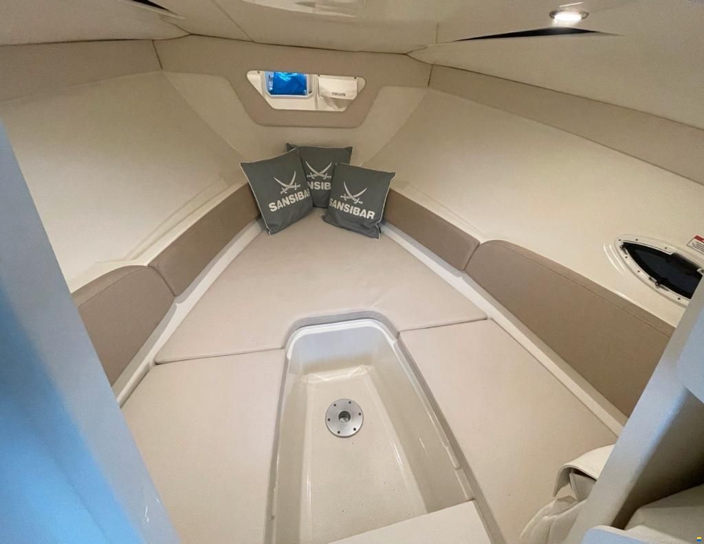 Bayliner 742 Cuddy R