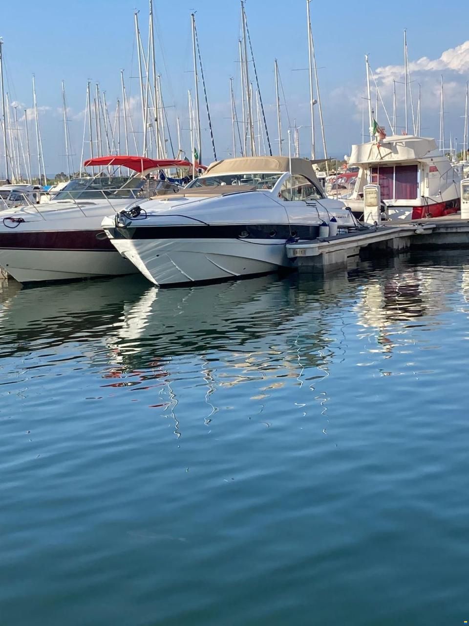 Pershing 38
