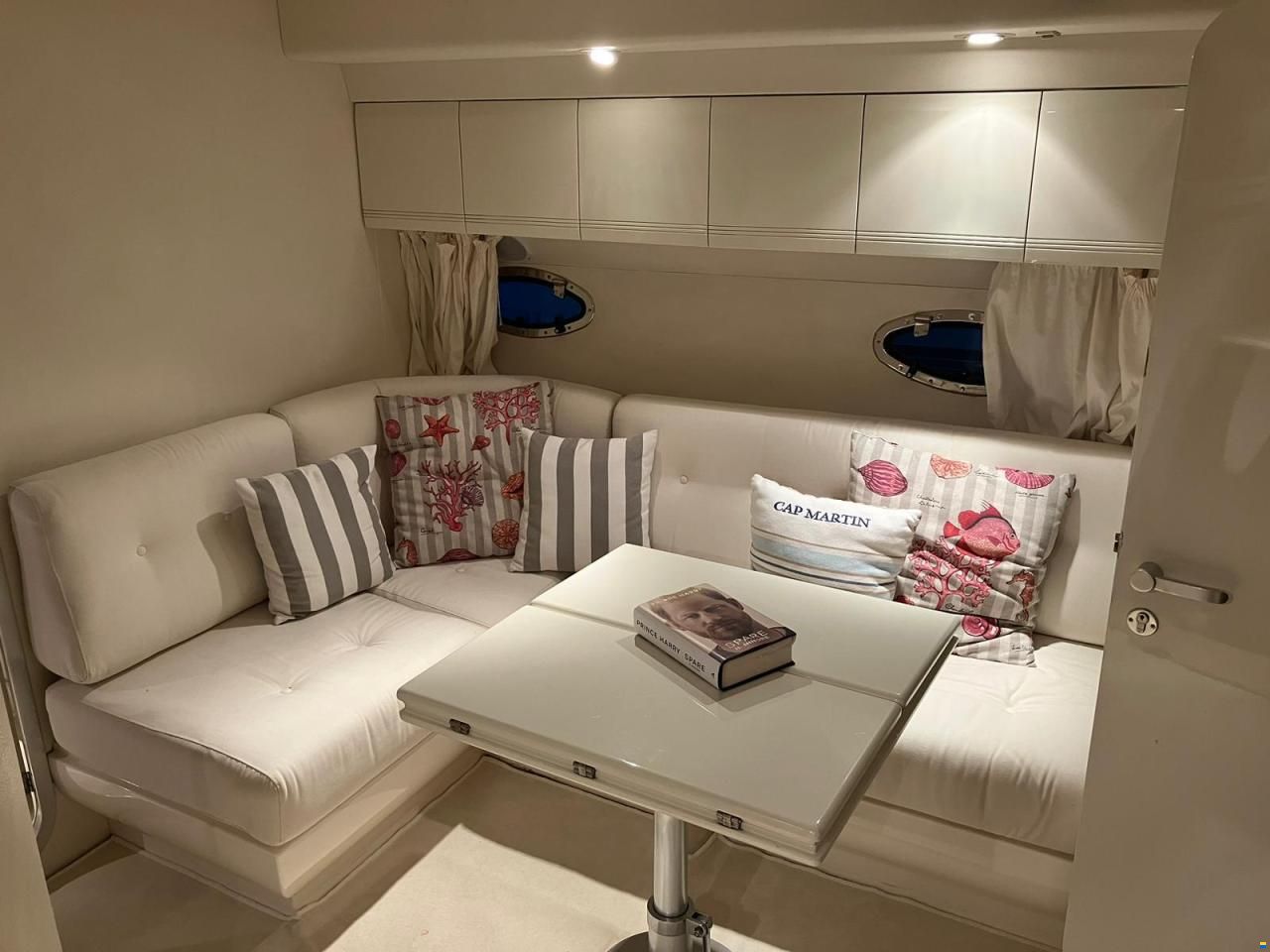 Pershing 38