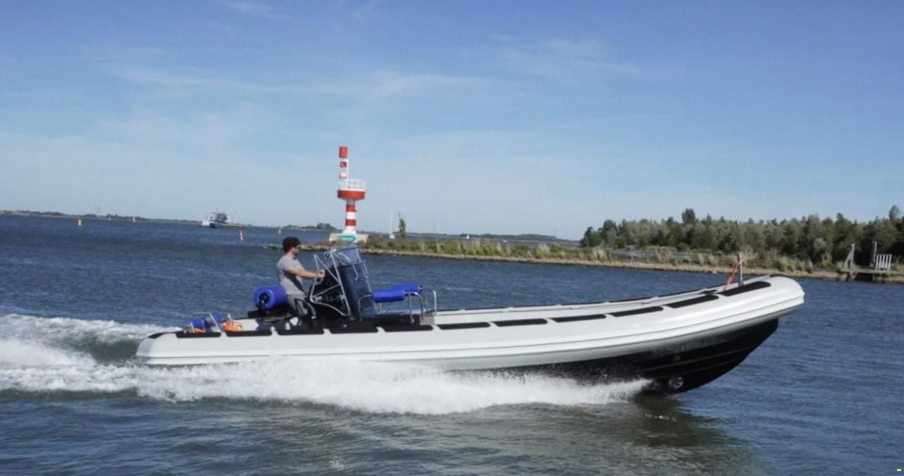 Blue Spirit RIB 900 Tender