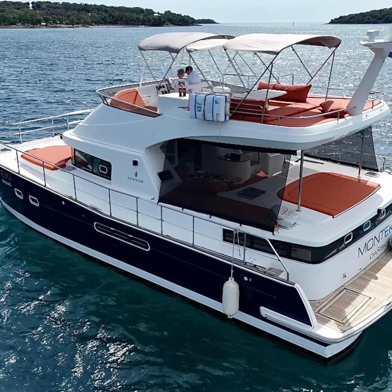 Lagoon Power 44