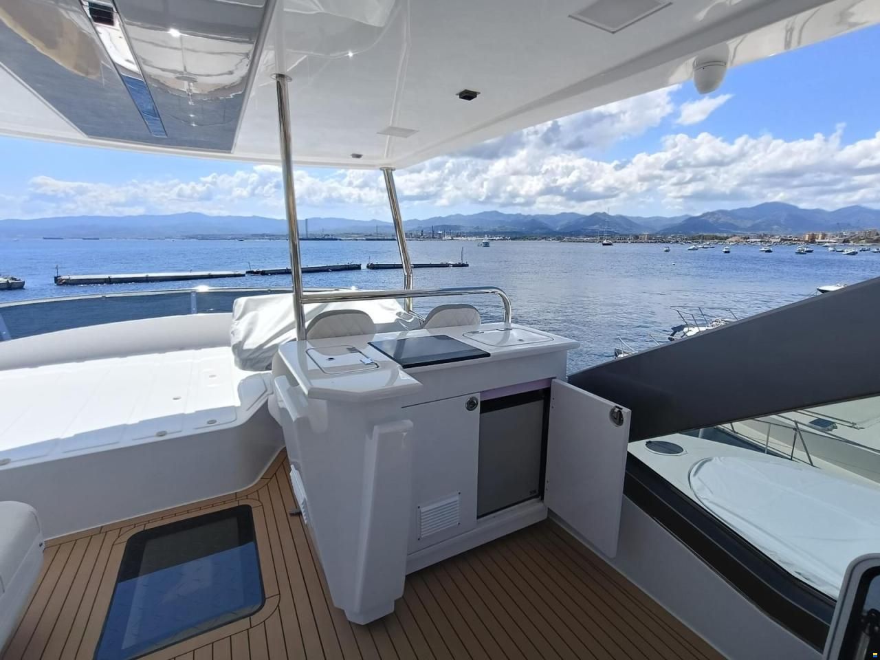 AICON Yachts 64