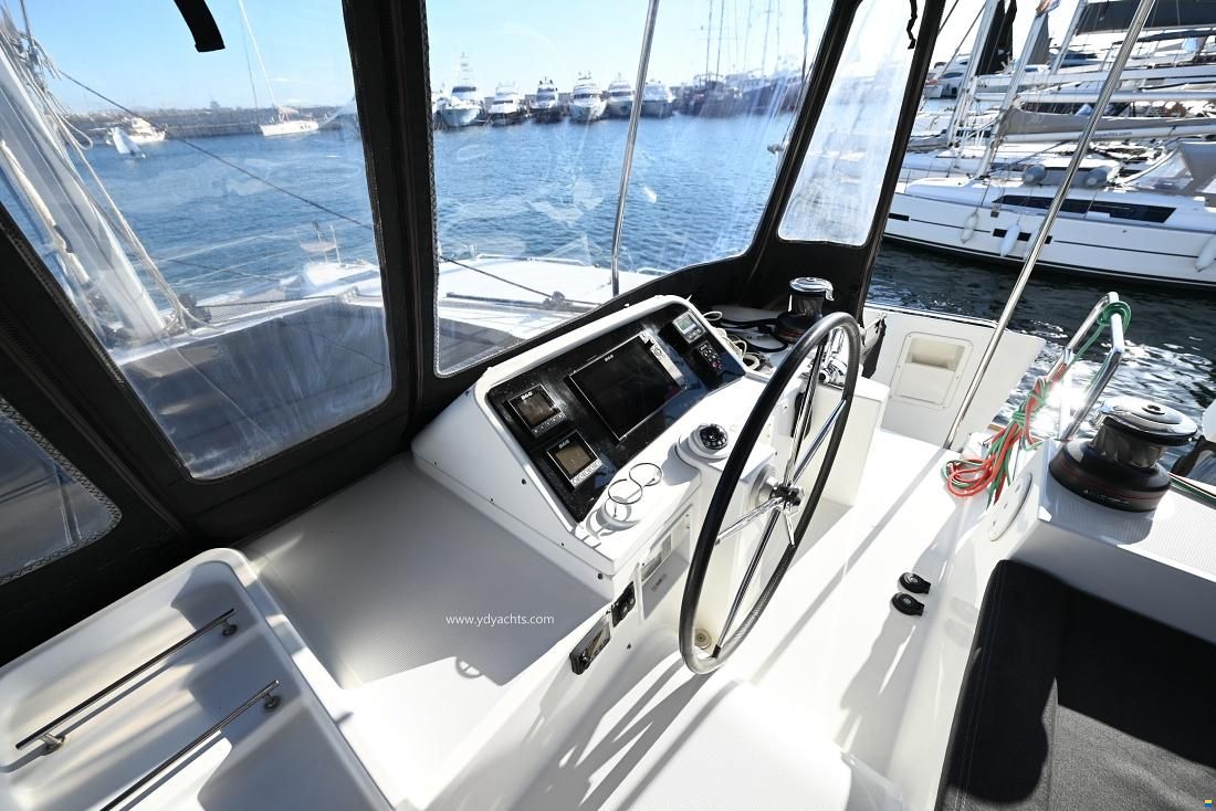 Lagoon 450 F