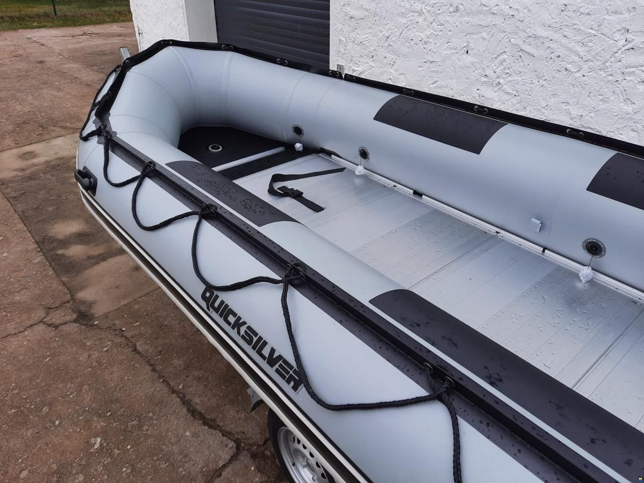 Quicksilver 470 HD