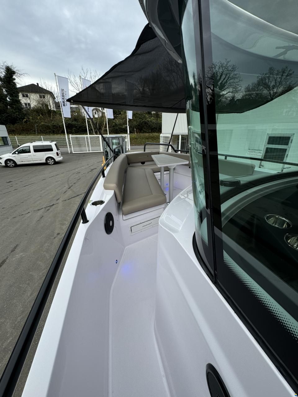 Axopar 28 Cabin