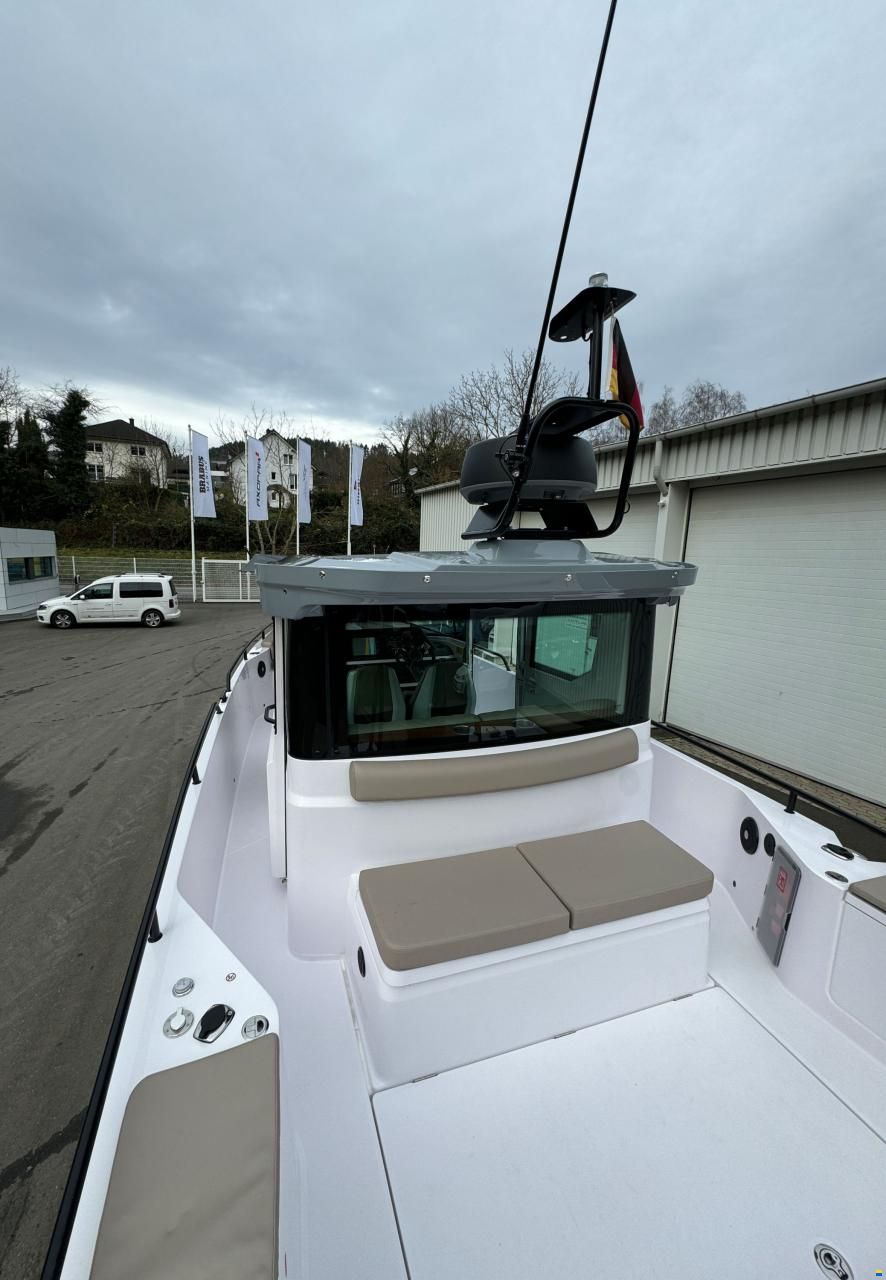 Axopar 28 Cabin