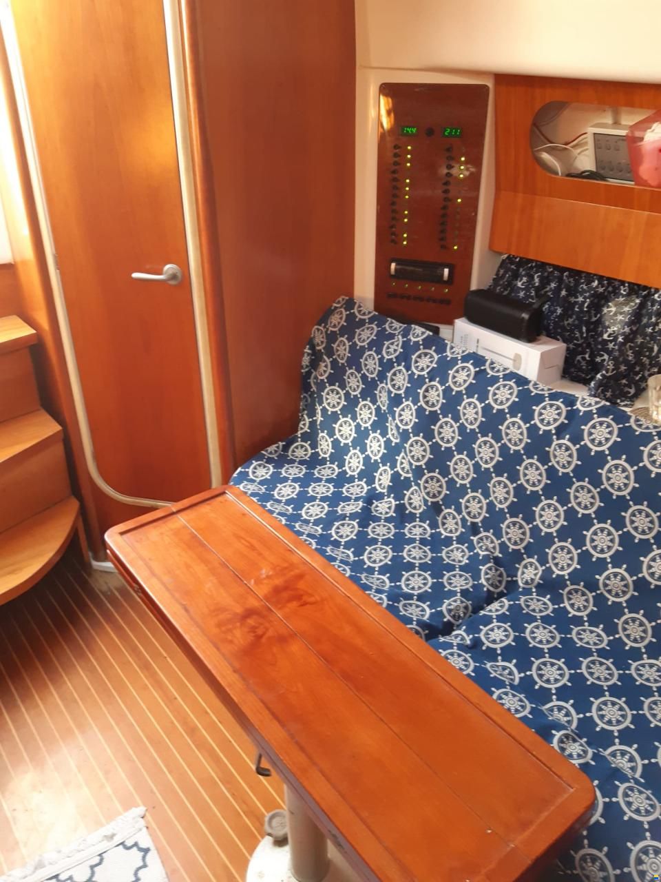 Man&ograve; Marine 32
