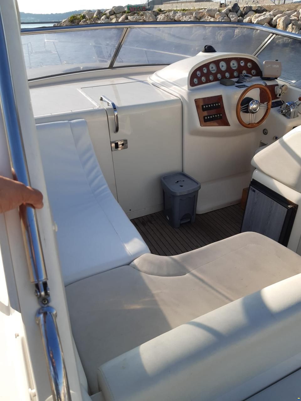 Man&ograve; Marine 32