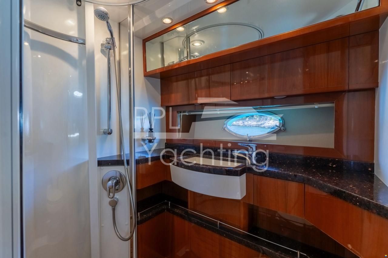 Princess V53