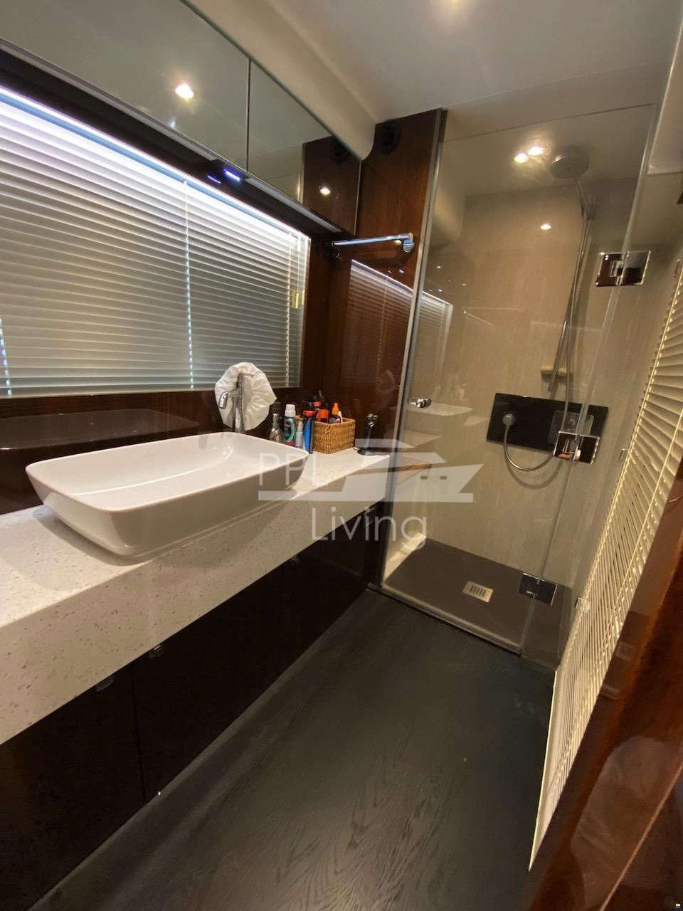 Fairline Squadron 65