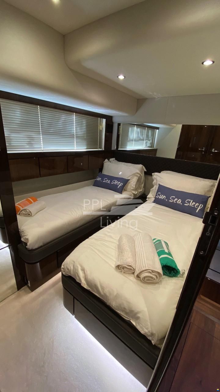 Fairline Squadron 65
