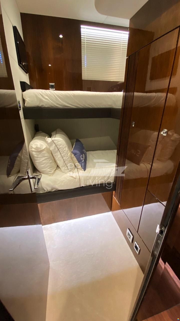 Fairline Squadron 65